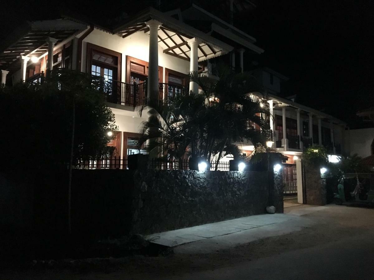 Why Not Palace อนุราธปุระ ภายนอก รูปภาพ